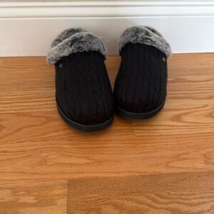 Women’s Slippers